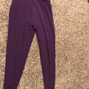 Purple leggings